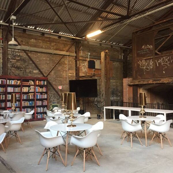 CH-056 | EIFFEL CHAIR WHITE SEAT & ARMS WOOD LEGS