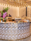 BAR-048 | 6FT GEO BUBBLE BAR GOLD FRAME WHITE PLEXI