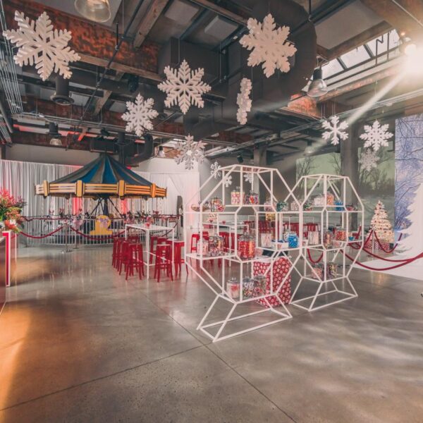 BAR-051 | GEO OCTAGON WINE SHELF WHITE FRAME WHITE PLEXI