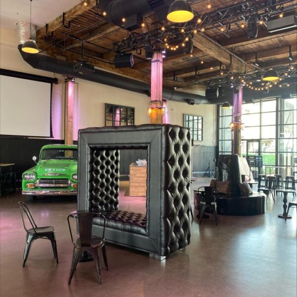 SS-361 | RUBIX DIAMOND TUFTED BENCH BLACK