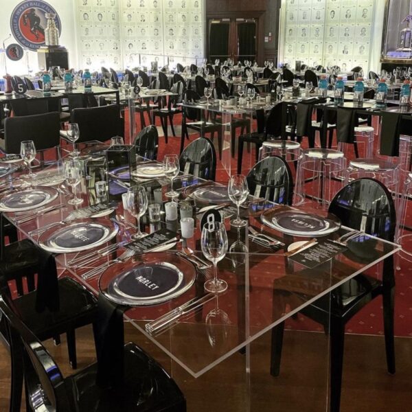 CASUAL-066 | 8FT CLEAR ACRYLIC DINING TABLE