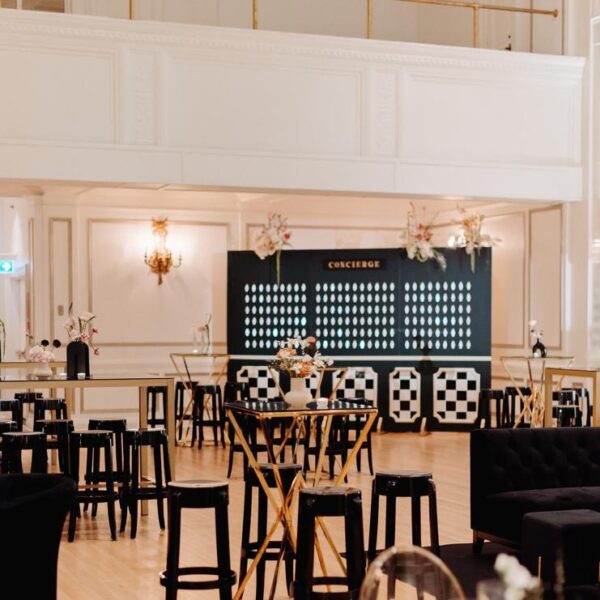 CRU-064 | GEO DIAMOND GOLD FRAME CRUISER CLEAR GLASS TOP