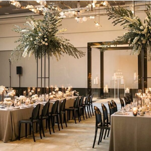 CH-009 | BLACK ACRYLIC ROUND BACK CHAIR