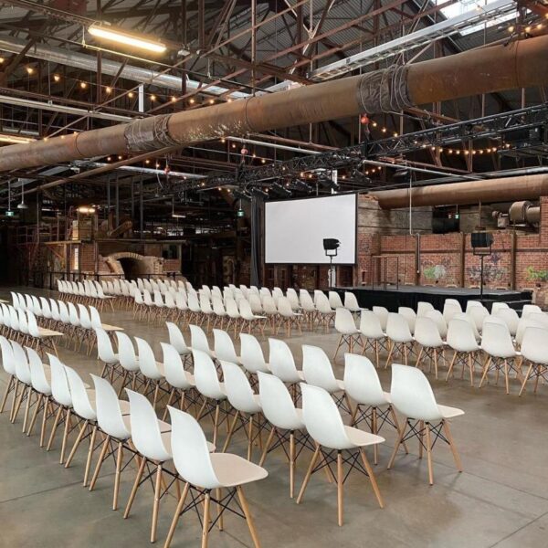 CH-055 | EIFFEL CHAIR ARMLESS WHITE SEAT WOOD LEGS