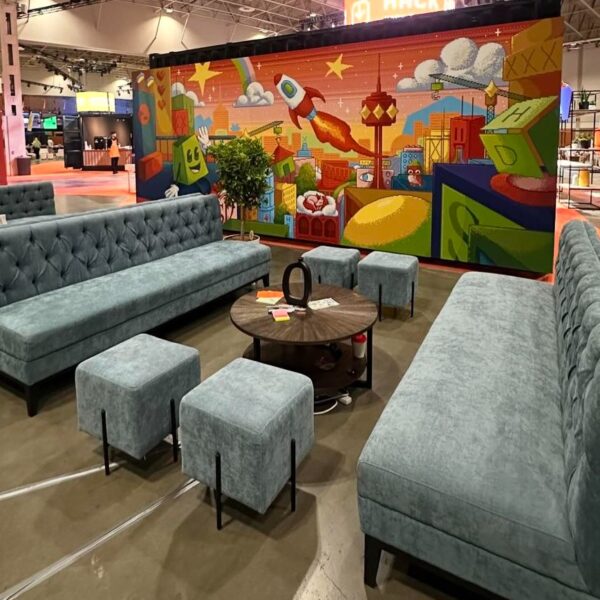 SS-639 | SQUARE OTTOMAN GREY FABRIC WITH BLACK LEGS