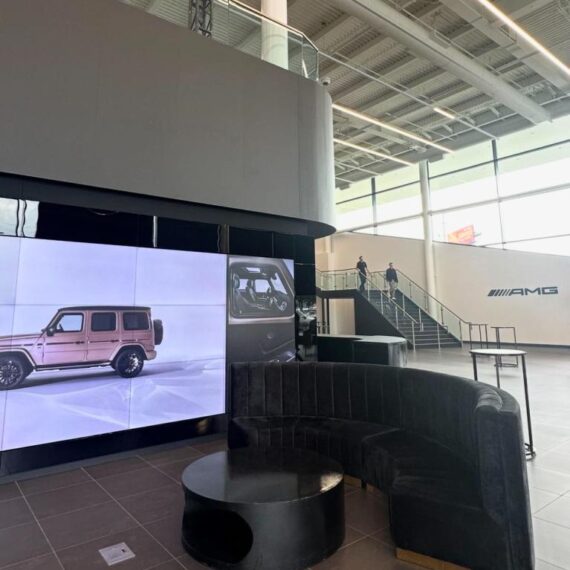 CT-037 | LARGE WYNN ROUND COFFEE TABLE BLACK