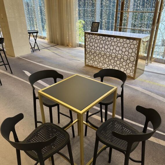 CRU-033 | SQ. GOLD FRAME CRUISER TABLE WITH PLEXI TOP