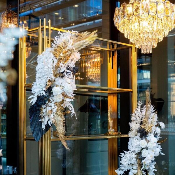 BAR-069 | GEO GATSBY WINE SHELF GOLD FRAME CLEAR PLEXI