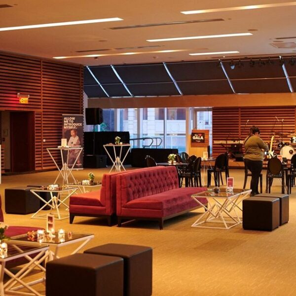 ET-051 | GEO DIAMOND END TABLE WHITE FRAME WITH CLEAR PLEXI TOP