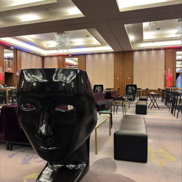 MISC-PROP-027 | BLACK MASK CHAIR