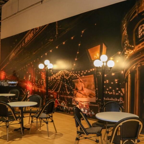 CASUAL-115 | MARSEILLE CAFÉ TABLE BLACK BASE WITH WHITE TOP