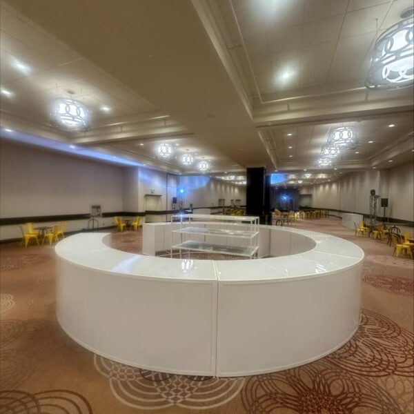 BAR-012 | 6' 6" BAR BACK WHITE FRAME WITH PLEXI