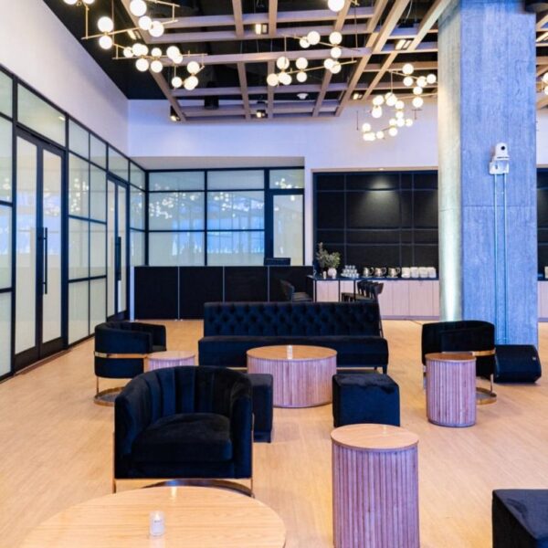 SS-615 | ROUND VELVET GOLD FRAME SINGLE CHAIR BLACK