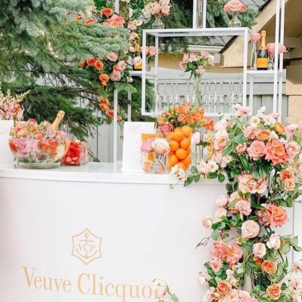 BAR-057 | GEO SQUARE WINE SHELF WHITE FRAME WHITE PLEXI