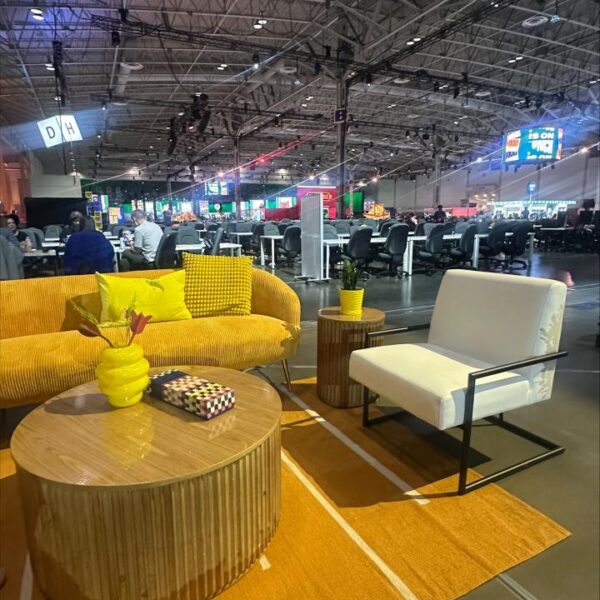 CT-075 | SYDNEY FLUTED ROUND COFFEE TABLE NATURAL WOOD