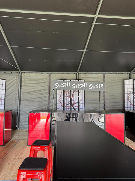 BAR-CU-004 | CORNER UNIT BLACK FRAME WITH PLEXI