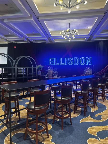 COMM-018 | COMMUNAL TABLE BLACK FRAME WITH PLEXI TOP