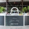 BAR-026 | 6FT CURVED BAR WHITE FRAME WITH WHITE PLEXI