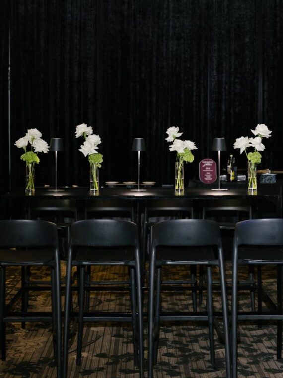 COMM-018 | COMMUNAL TABLE BLACK FRAME WITH PLEXI TOP