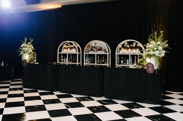 BAR-092 | SYDNEY FLUTED 6FT BAR BLACK WOOD