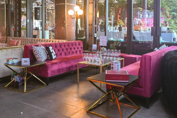 SS-521 | VELVET TUFTED BACK SOFA CRIMSON