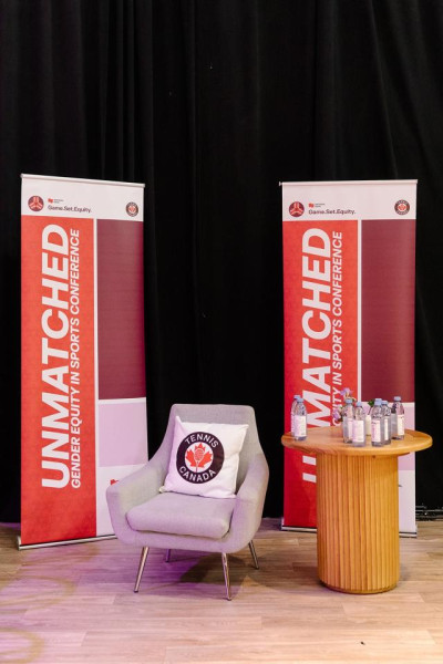 CASUAL-171 | SYDNEY FLUTED ROUND CAFÉ TABLE NATURAL WOOD