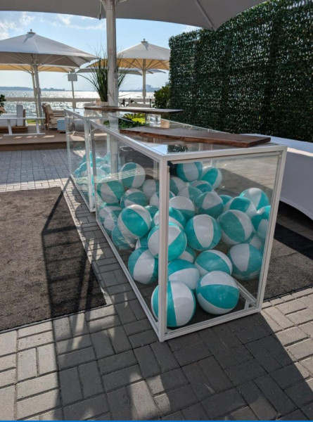 BAR-011 | 6FT BAR WHITE FRAME WITH PLEXI