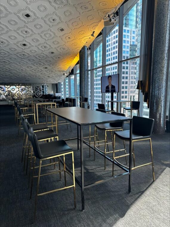 COMM-018 | COMMUNAL TABLE BLACK FRAME WITH PLEXI TOP
