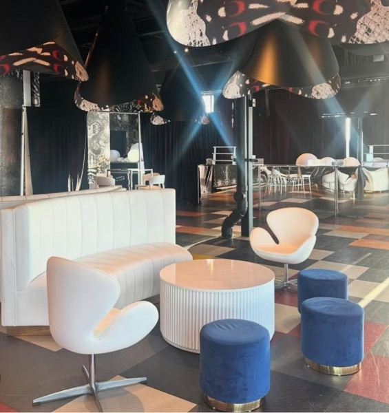 SS-485 | ELOISE BANQUETTE WHITE