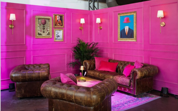 SS-371 | DISTRESSED SINGLE CHAIR BROWN