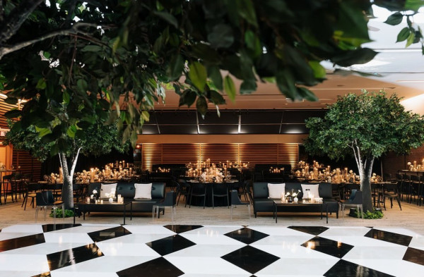 SS-299 | BK SOFA BLACK 7FT