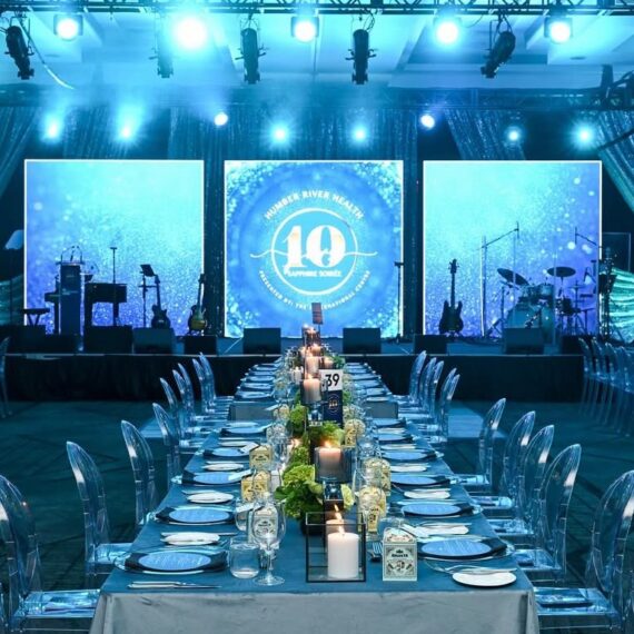 CH-003 | CLEAR ACRYLIC ROUND BACK CHAIR