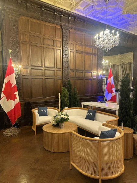 SS-622 | NAPA NATURAL CANE SOFA WHITE LINEN FABRIC