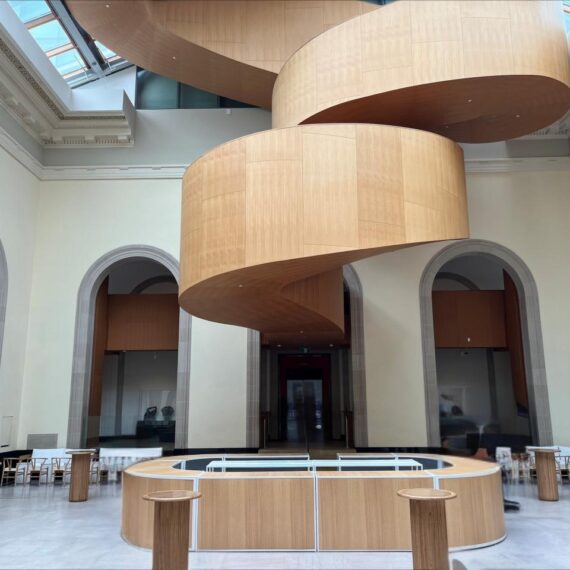 BAR-011 | 6FT BAR WHITE FRAME WITH PLEXI