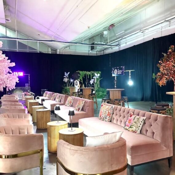 ET-075 | SYDNEY FLUTED ROUND END TABLE NATURAL WOOD