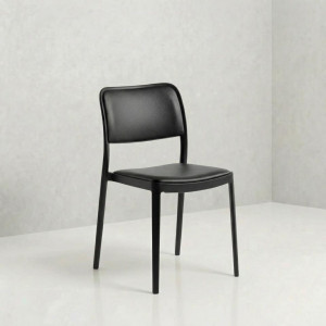 CH-205 | GRIFFIN CHAIR BLACK LEATHER