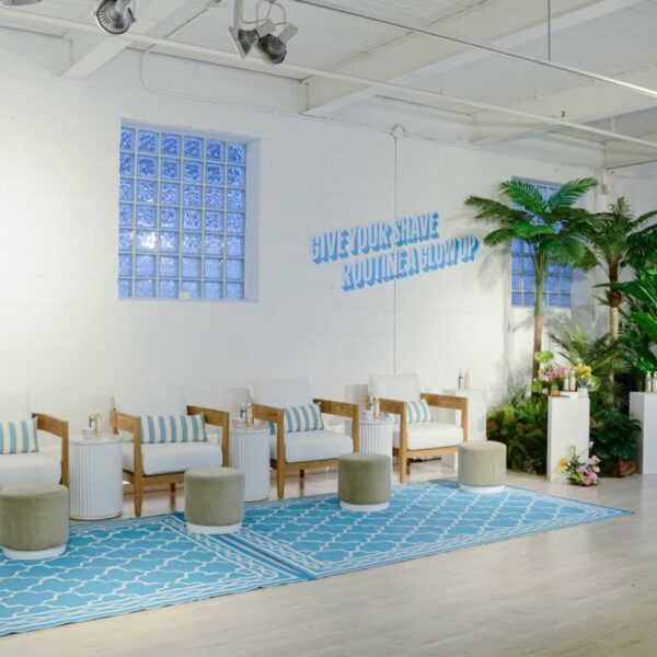 ET-073 | SYDNEY FLUTED ROUND END TABLE WHITE WOOD