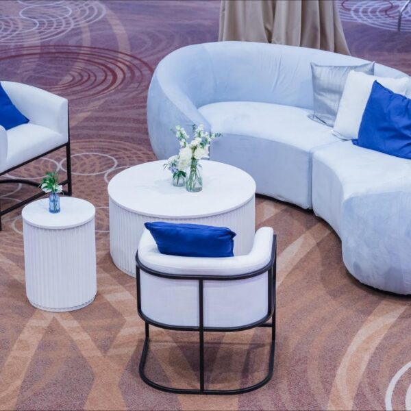 SS-617 | ROUND WHITE LINEN FABRIC SINGLE CHAIR BLACK FRAME