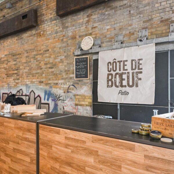 BAR-022 | 6FT BAR BROWN FRAME WITH PLEXI